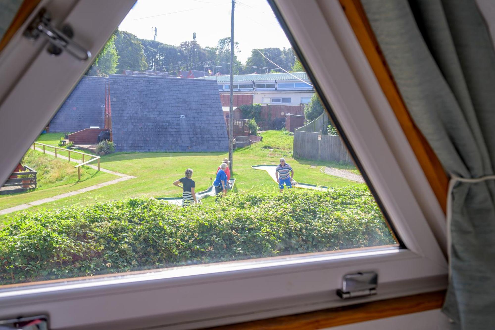Escape To A Clifftop Chalet With Pool And Tennis Onsite - 1A Kingsdown Holiday Park Екстер'єр фото